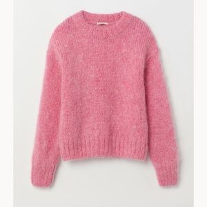 H&M pink sweater